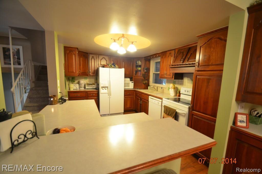 4581 Maybee Road Clarkston, MI 48348 - Photo 14 of 31 DSC_0247.jpg