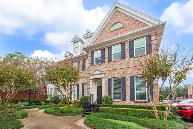 $519,000 | 6837 Staffordshire, Houston, TX 77030