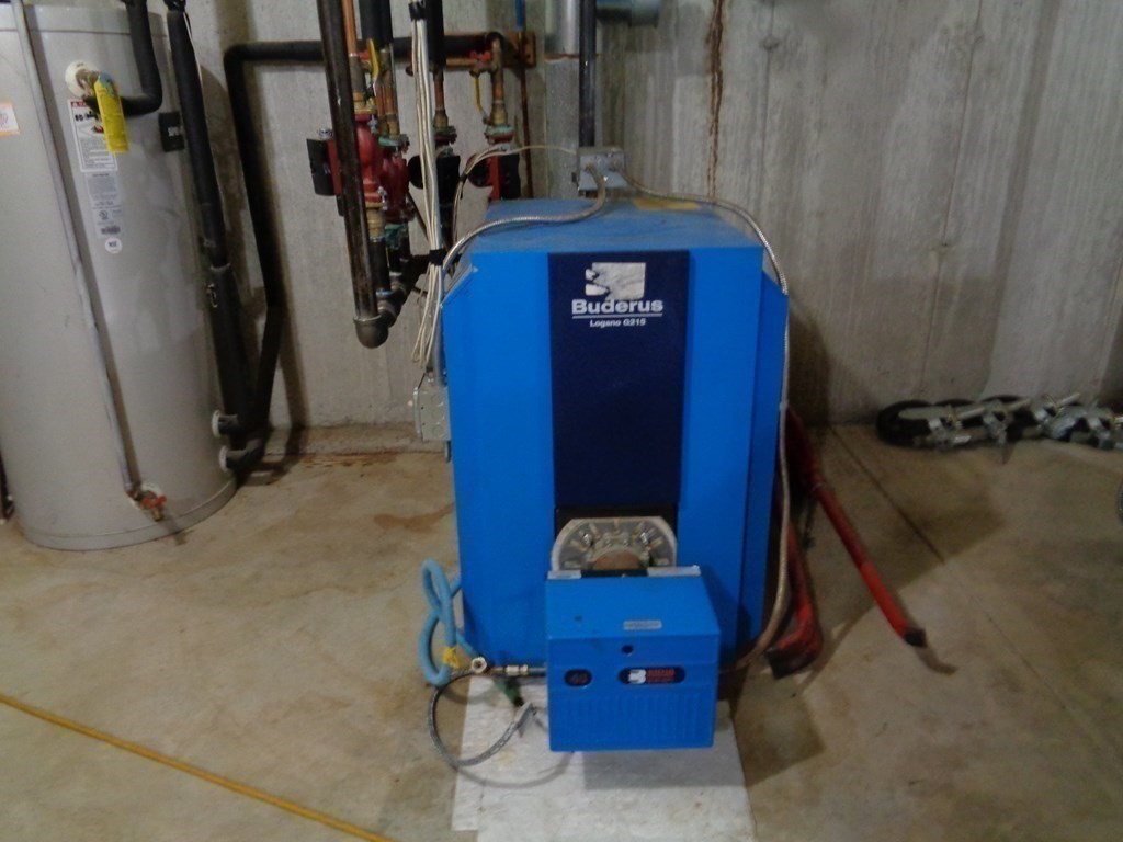 7 R Oxbow Road Oxford, MA 01537 - Photo 40 of 40 a view of water heater room