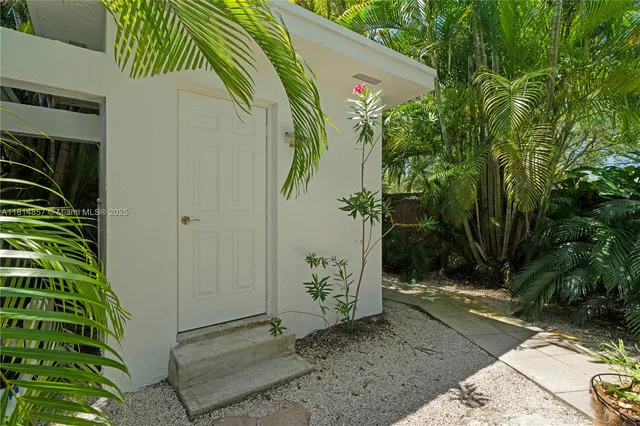 $1,800,000 | 6681 Southwest 155th Avenue, Miami, FL 33193