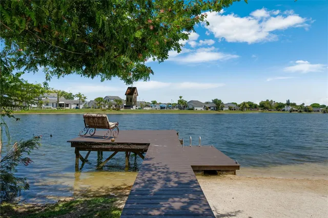 $1,800,000 | 6681 Southwest 155th Avenue, Miami, FL 33193