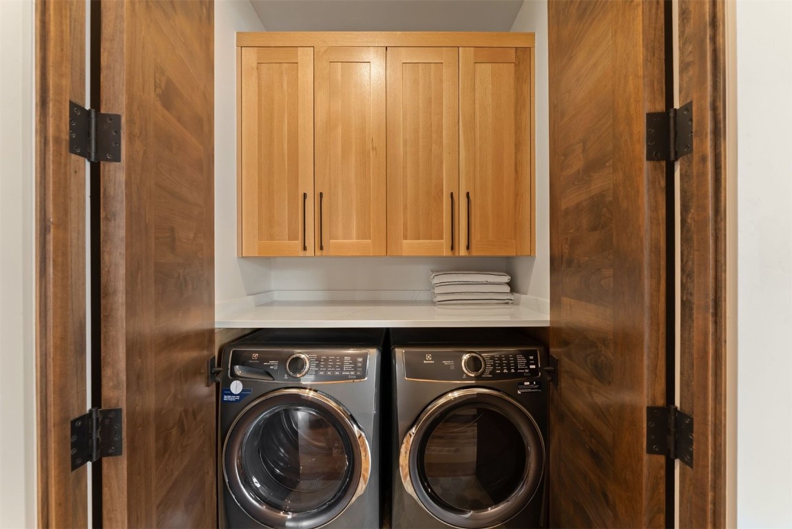 67 Marys Ridge Lane Breckenridge, CO 80424 - Photo 24 of 35 a utility room with dryer and washer