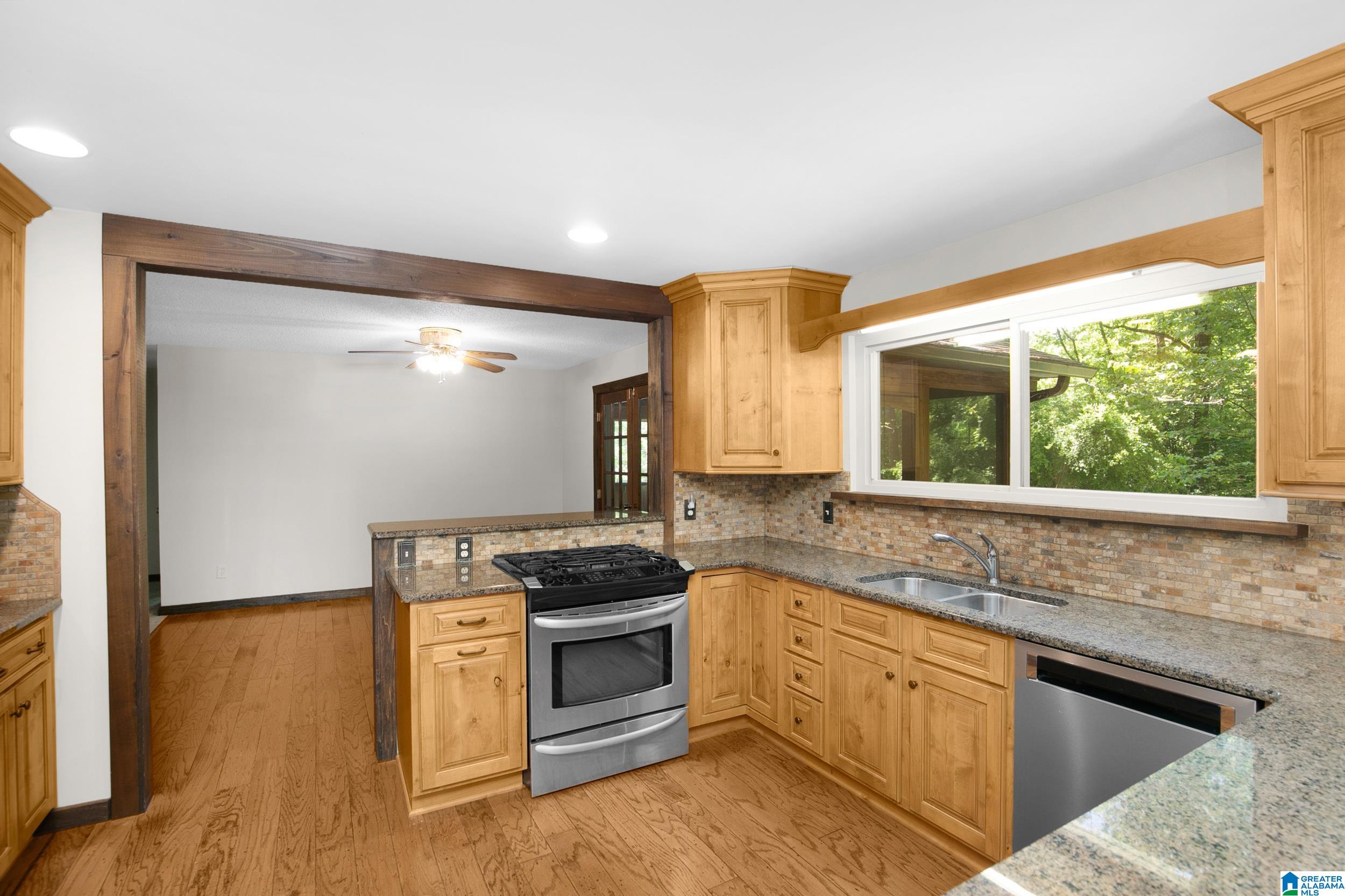 3426 Queenstown Road Trussville, AL 35173 - Photo 7 of 50