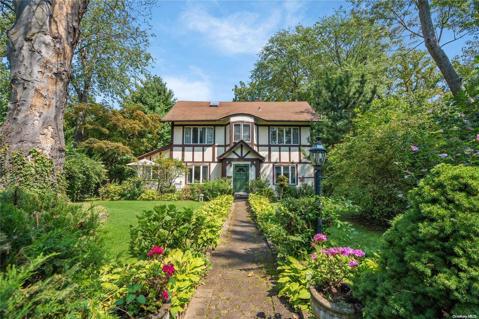 5 Lincoln Road Great Neck, NY 11021 - Photo 1 of 1