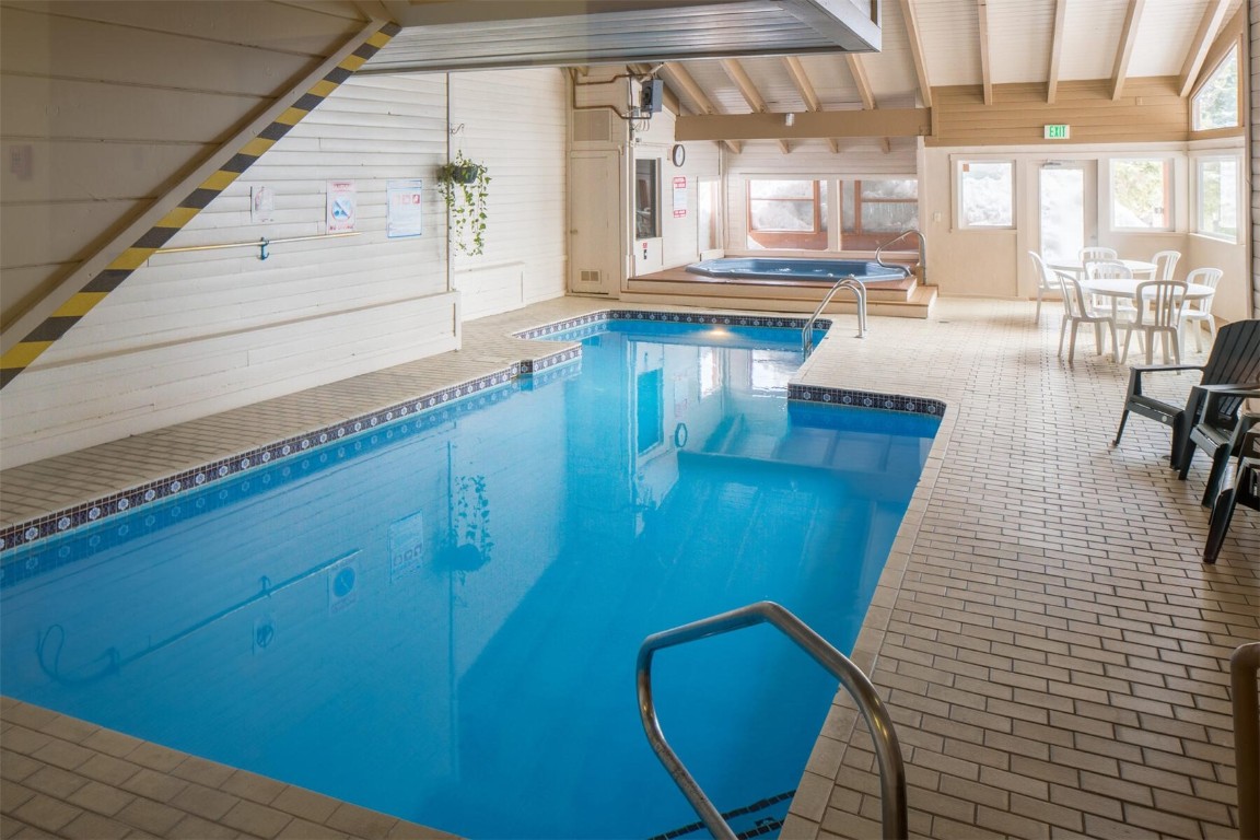 10000 Ryan Gulch Road, Unit G105 Silverthorne, CO 80498 - Photo 32 of 37 View of indoor pool