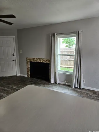 $1,550 | 11750 Spring Life, San Antonio, TX 78249