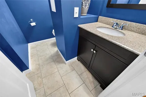 $450,000 | 1211 Lake Canyon View, Fenton, MO 63026