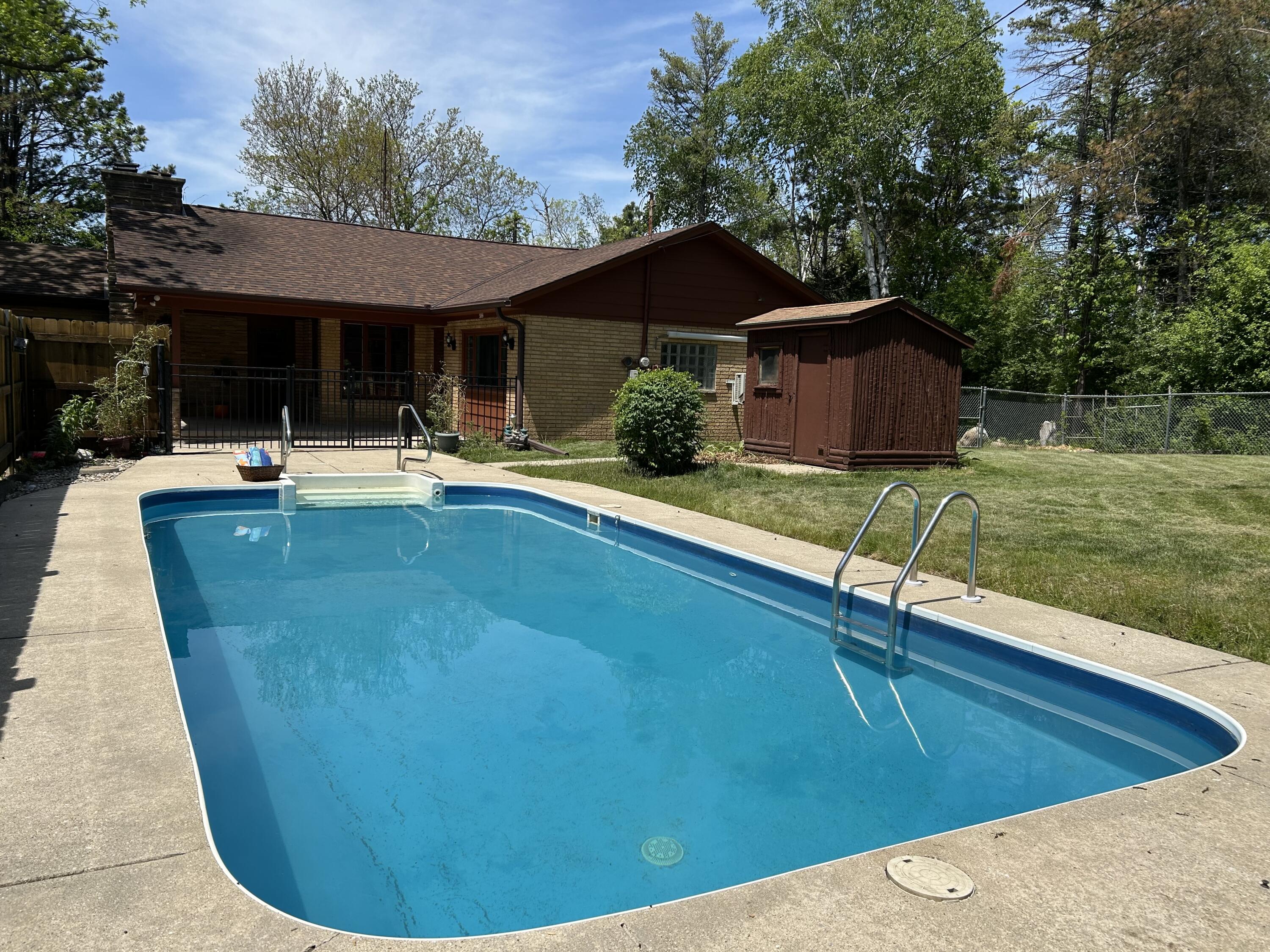 4522 County Line Road Mount Pleasant, WI 53403 - Photo 20 of 25 Jose Pedroza - 20Pool