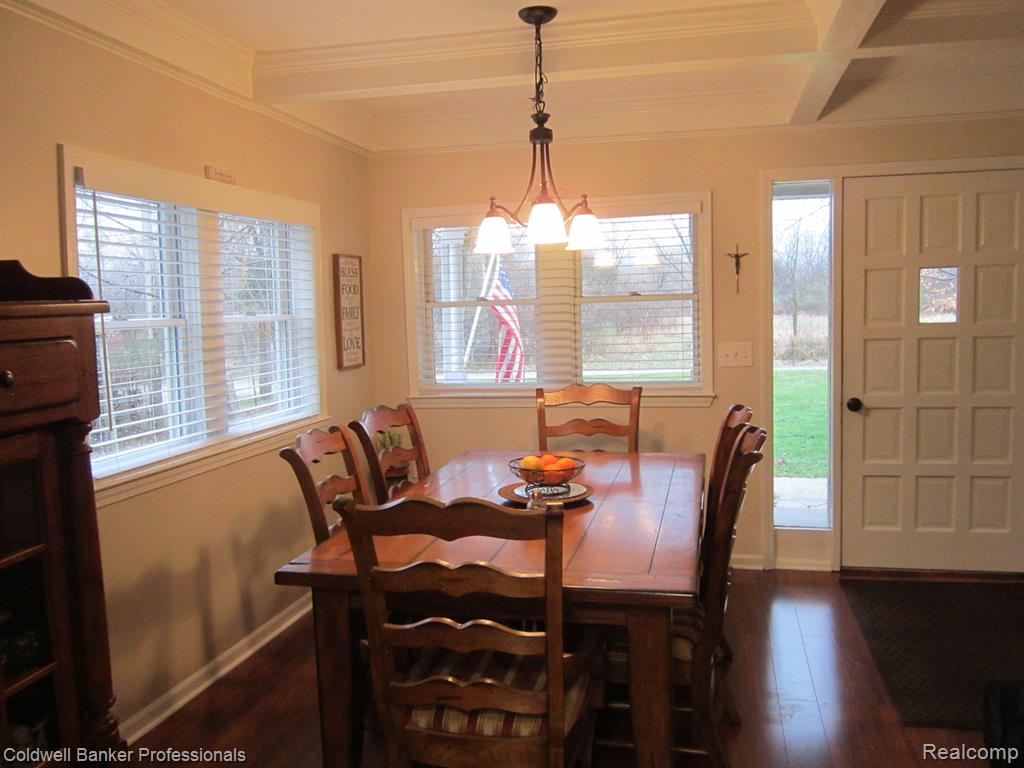1820 Brewer Road Howell, MI 48855 - Photo 4 of 40