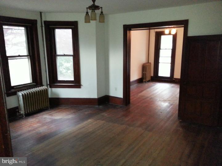 412 Bridge Street Spring City, PA 19475 - Photo 2 of 13 Living Room