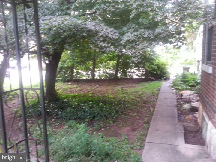412 Bridge Street Spring City, PA 19475 - Photo 12 of 13 Side Yard