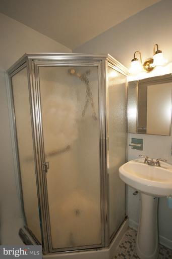 3942 Chaffey Road Randallstown, MD 21133 - Photo 10 of 16 Bath (Master)