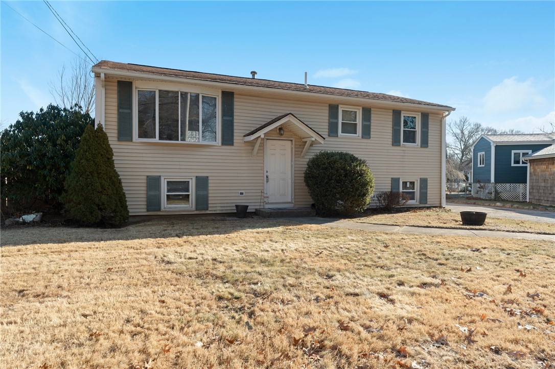 110 Oak Tree Avenue Warwick, RI 02886 - Photo 1 of 22