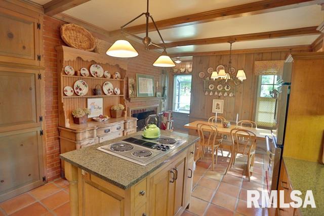 387 East High Point Road Peoria, IL 61614 - Photo 14 of 36 Gallery Image 14