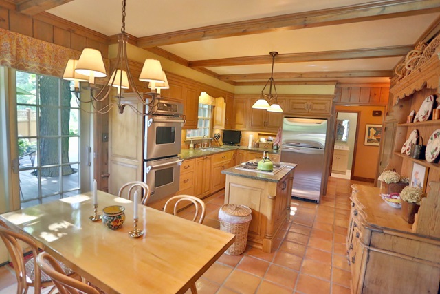 387 East High Point Road Peoria, IL 61614 - Photo 15 of 36 Gallery Image 15