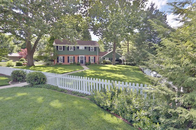 387 East High Point Road Peoria, IL 61614 - Photo 3 of 36 Gallery Image 3