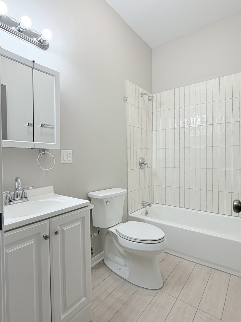 24 North Pulaski Road, Unit 1F Chicago, IL 60624 - Photo 14 of 21
