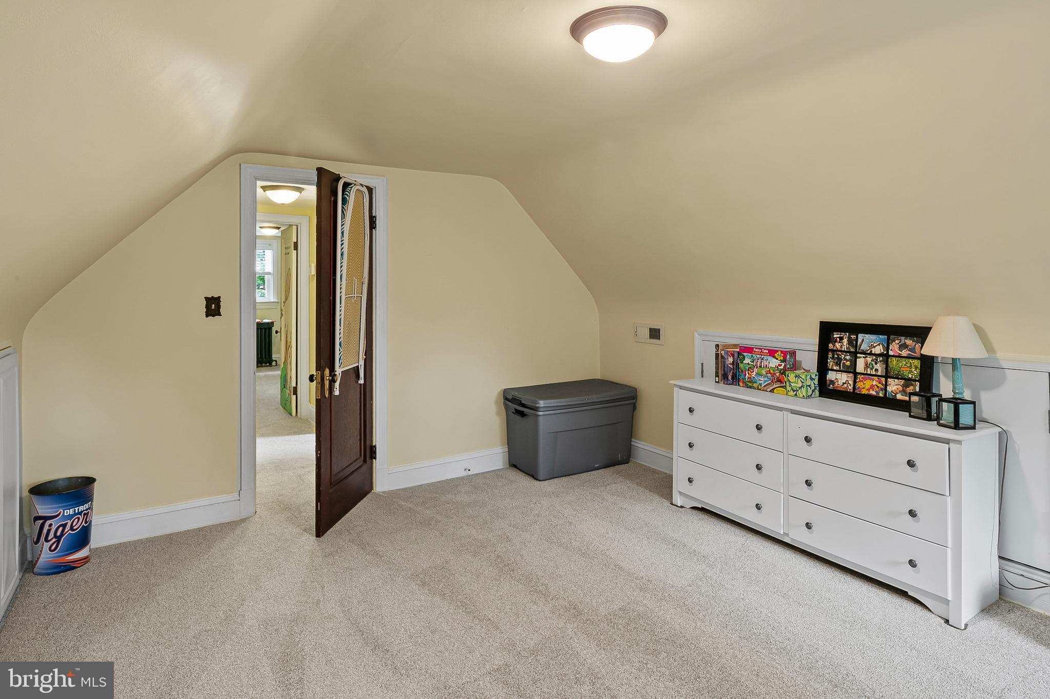 223 Dunkirk Road Baltimore, MD 21212 - Photo 33 of 52 a view of a livingroom with cabinet