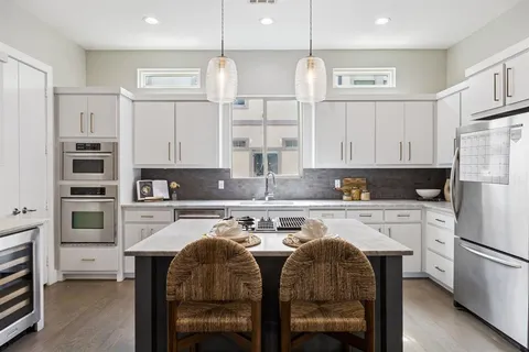 $675,000 | 5708 La Vista Drive, Dallas, TX 75206