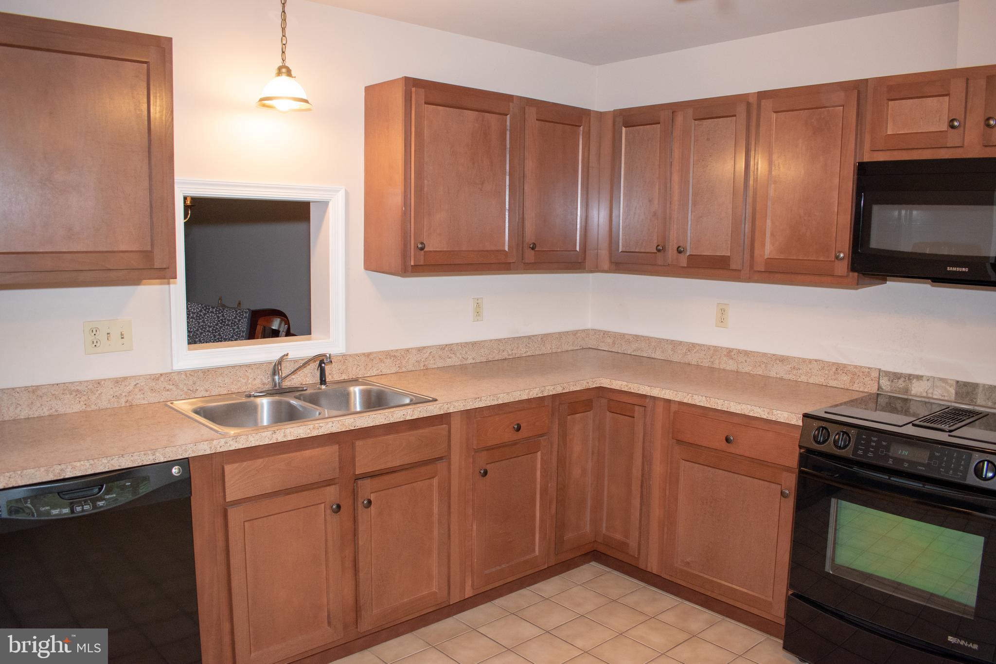 2057 C Raleigh Road Hummelstown, PA 17036 - Photo 3 of 18 Gallery Image 3