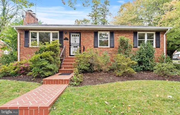 $4,200 | 111 Falls Avenue, Falls Church, VA 22046