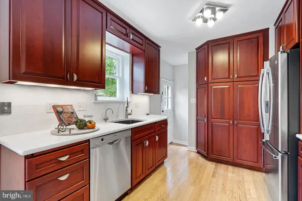 $4,200 | 111 Falls Avenue, Falls Church, VA 22046