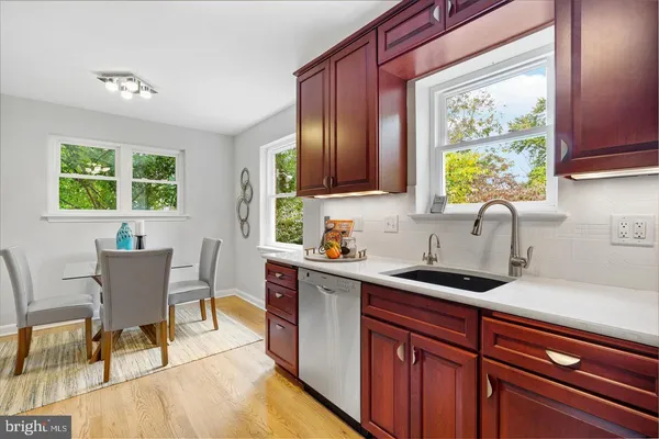 $4,200 | 111 Falls Avenue, Falls Church, VA 22046