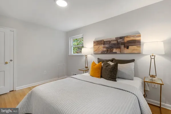 $4,200 | 111 Falls Avenue, Falls Church, VA 22046