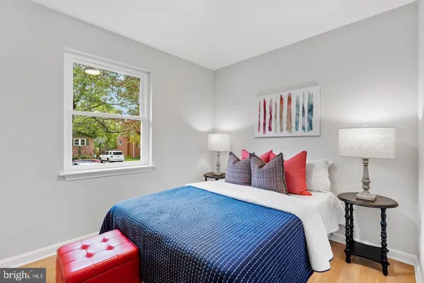 $4,200 | 111 Falls Avenue, Falls Church, VA 22046