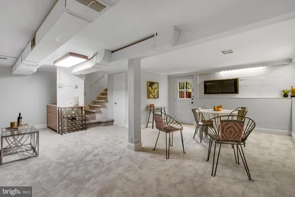 $4,200 | 111 Falls Avenue, Falls Church, VA 22046