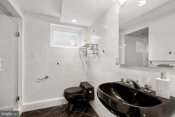 $4,200 | 111 Falls Avenue, Falls Church, VA 22046