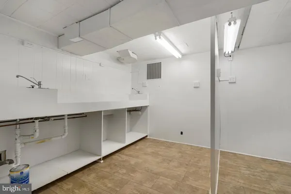 $4,200 | 111 Falls Avenue, Falls Church, VA 22046