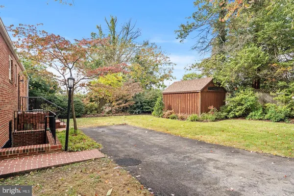 $4,200 | 111 Falls Avenue, Falls Church, VA 22046