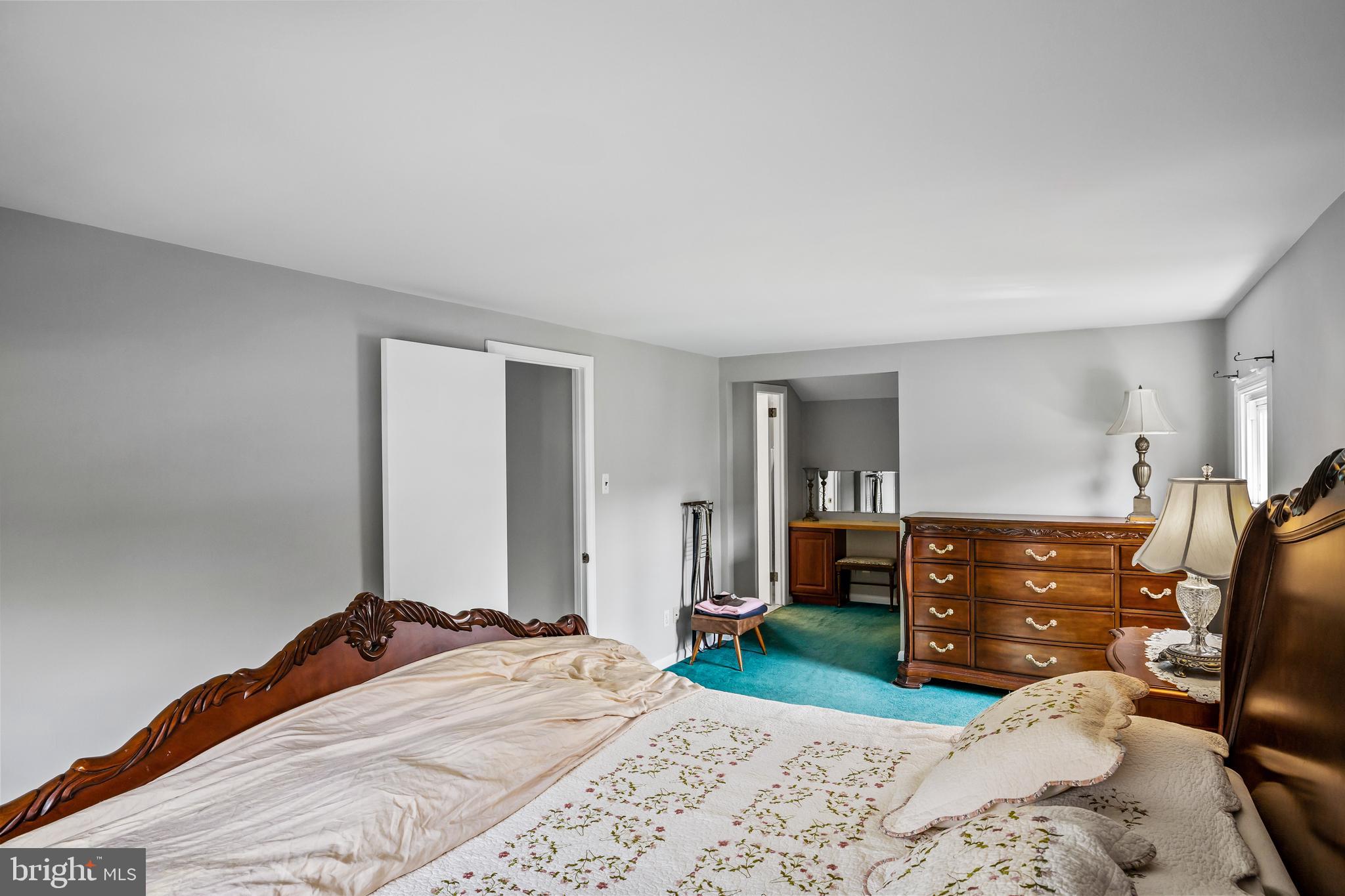 523 Tarrington Road Cherry Hill, NJ 08034 - Photo 20 of 29 Gallery Image 20