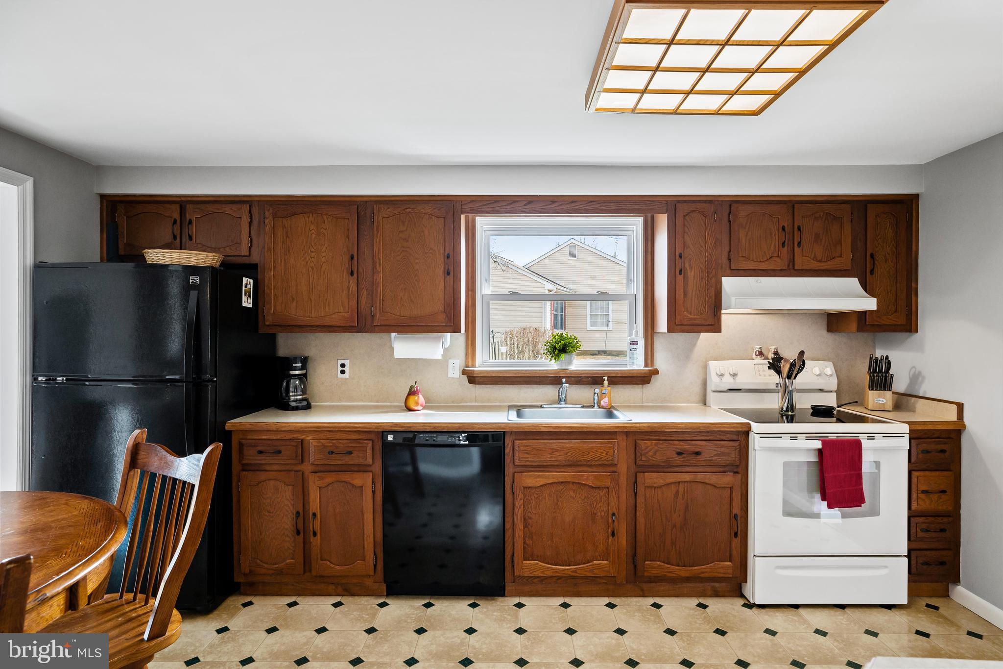 523 Tarrington Road Cherry Hill, NJ 08034 - Photo 10 of 29 Gallery Image 10
