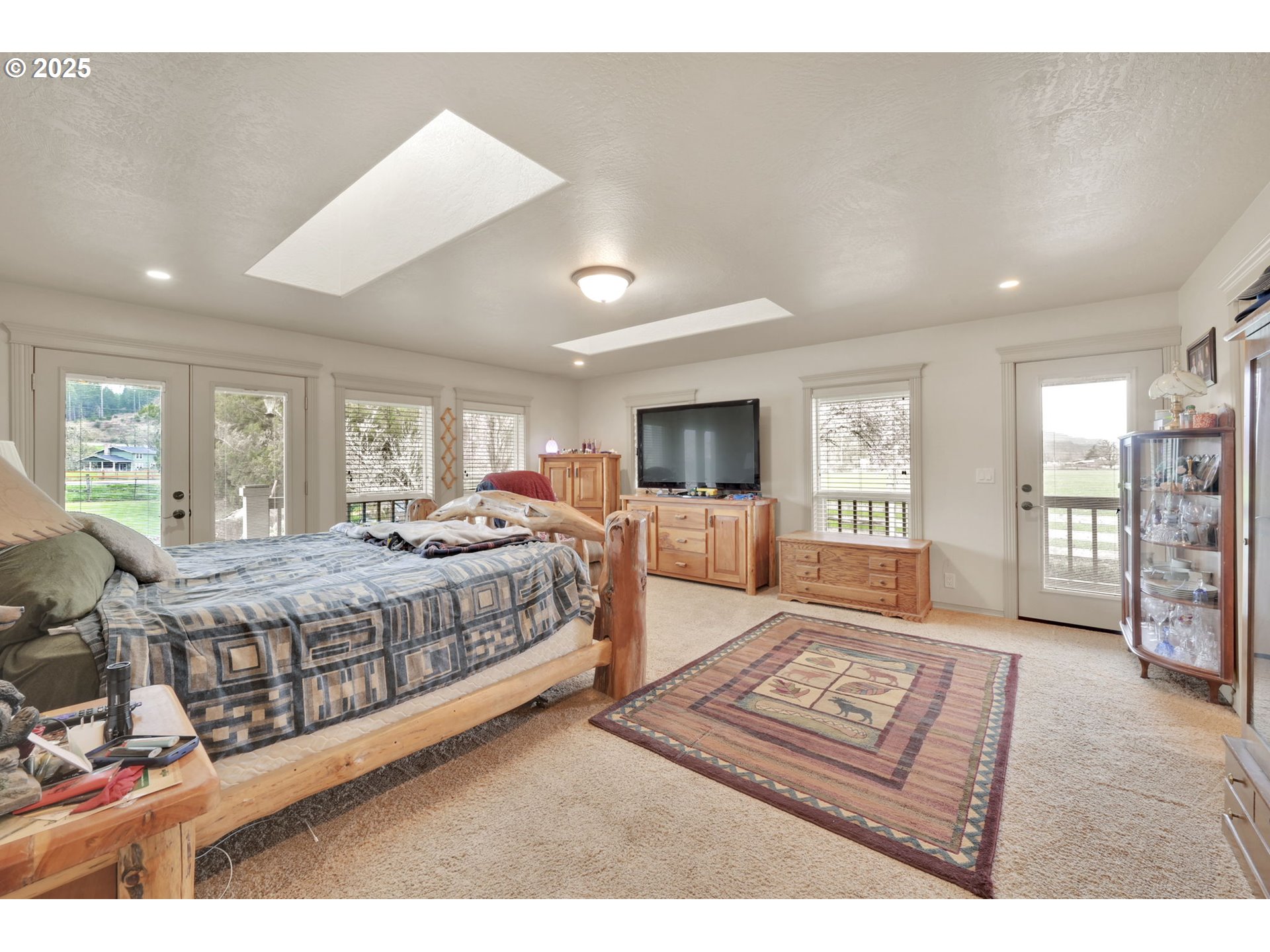 91375 Marcola Road Springfield, OR 97478 - Photo 15 of 42 Bedroom, Primary