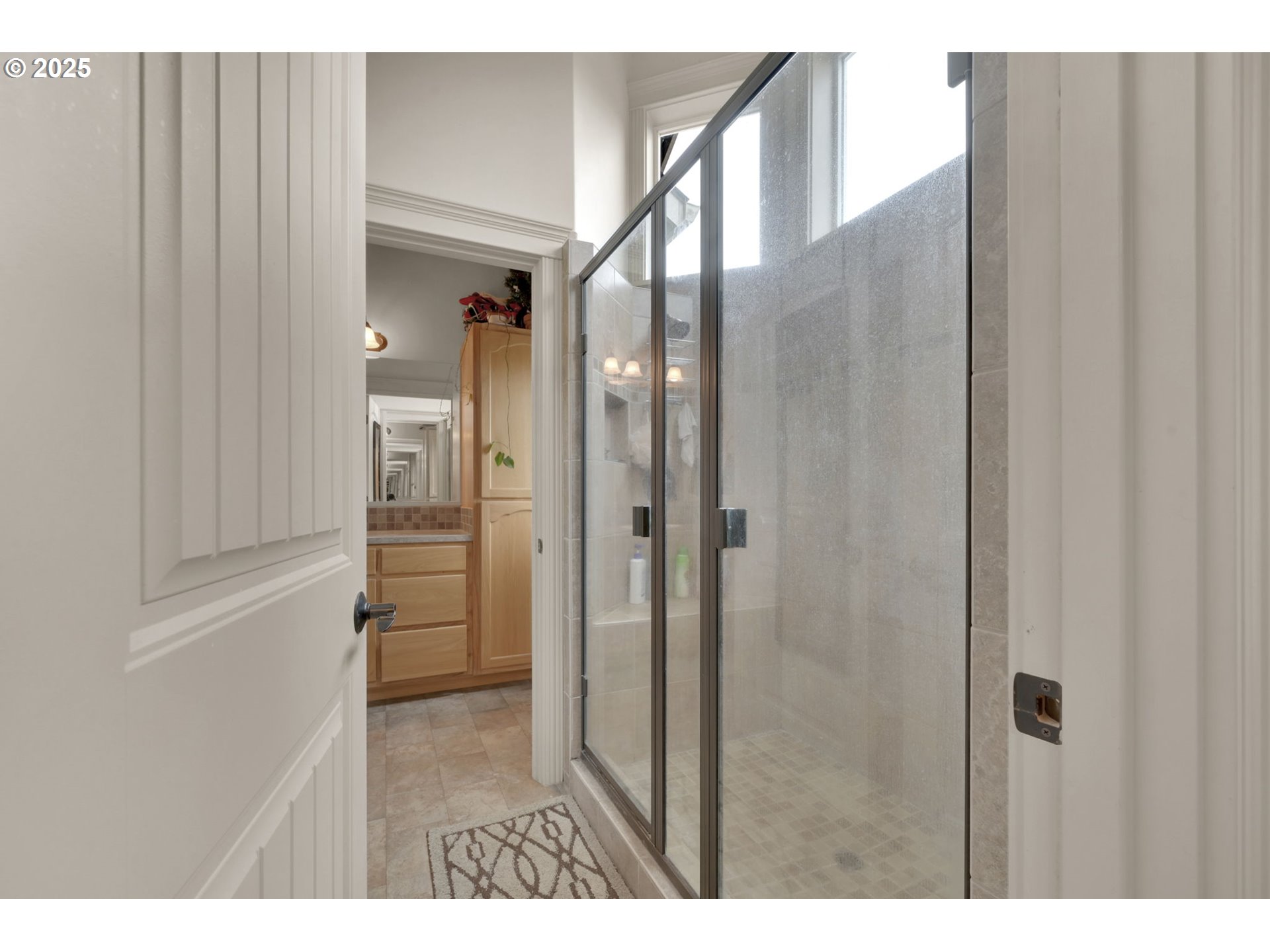 91375 Marcola Road Springfield, OR 97478 - Photo 23 of 42 Bathroom