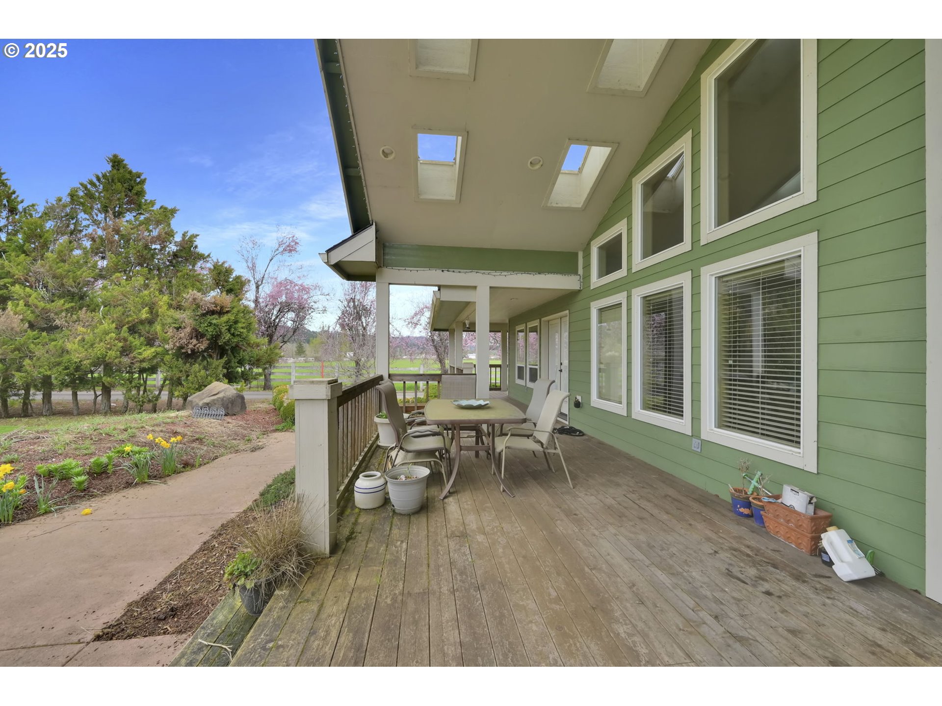 91375 Marcola Road Springfield, OR 97478 - Photo 31 of 42 Deck