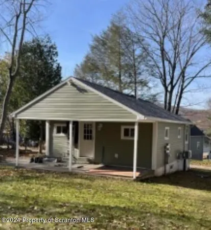 $1,350 | 124 1st Street, Tunkhannock, PA 18657