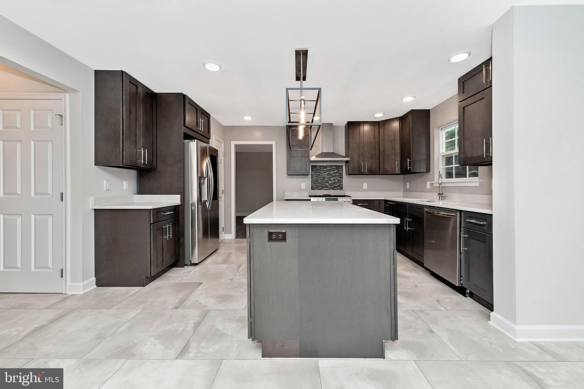 614 Hunting Ridge Drive Frederick, MD 21703 - Photo 11 of 37 ALL NEW CUSTOM Kitchen