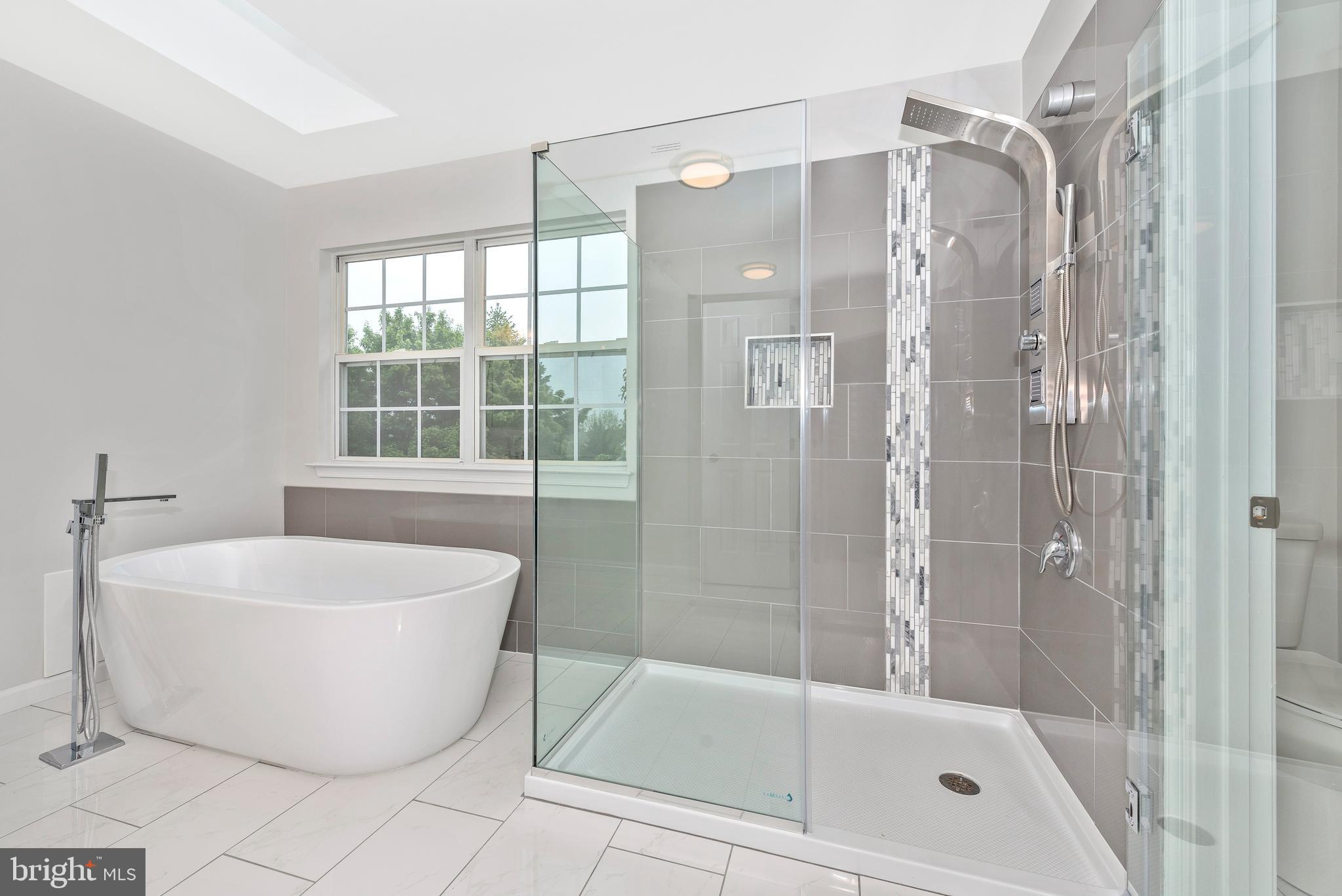 614 Hunting Ridge Drive Frederick, MD 21703 - Photo 23 of 37 Custom Master Bathroom