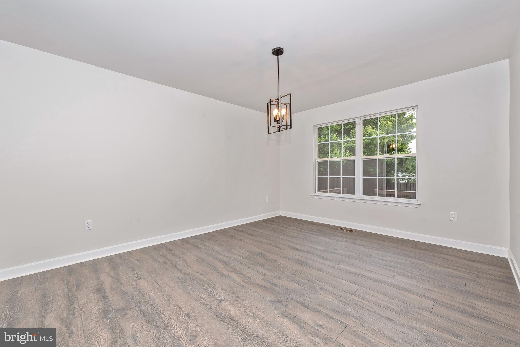 614 Hunting Ridge Drive Frederick, MD 21703 - Photo 5 of 37 Dining Room