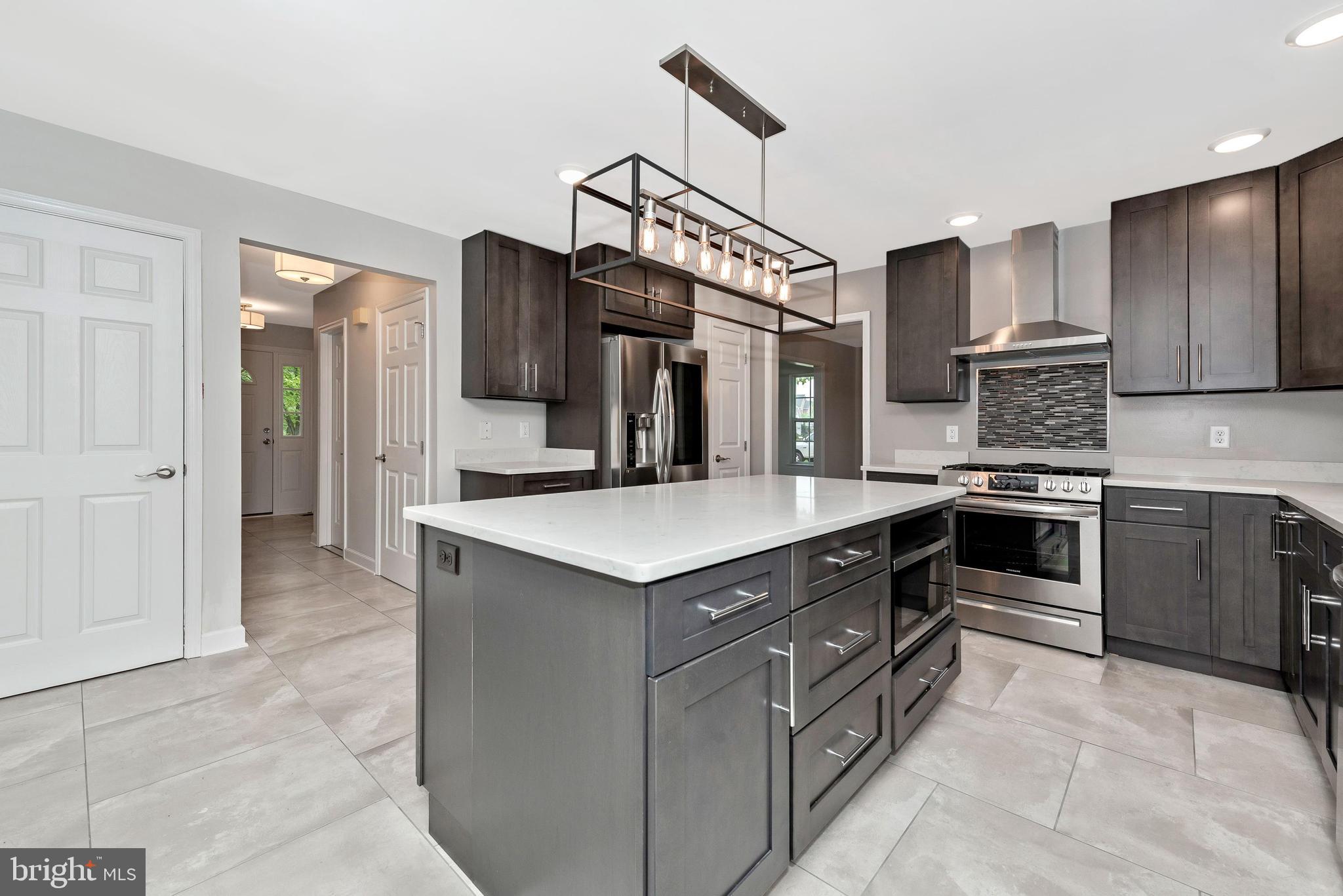 614 Hunting Ridge Drive Frederick, MD 21703 - Photo 10 of 37 ALL NEW CUSTOM Kitchen