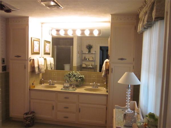 9 Burton Road Burlington, MA 01803 - Photo 21 of 30 Gallery Image 21