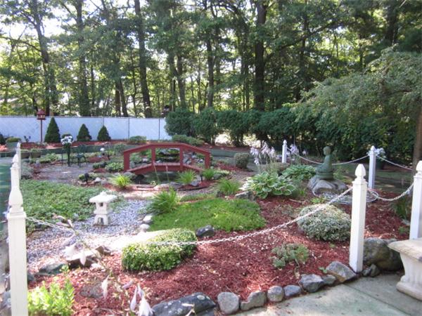 9 Burton Road Burlington, MA 01803 - Photo 9 of 30 Gallery Image 9