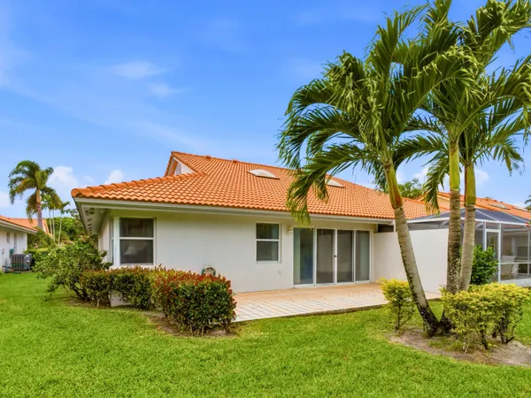 $314,900 | 7615 Seafoam Court, Boynton Beach, FL 33437