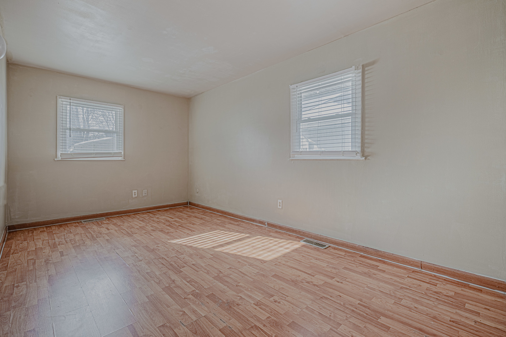 2513 20th Street Zion, IL 60099 - Photo 16 of 22