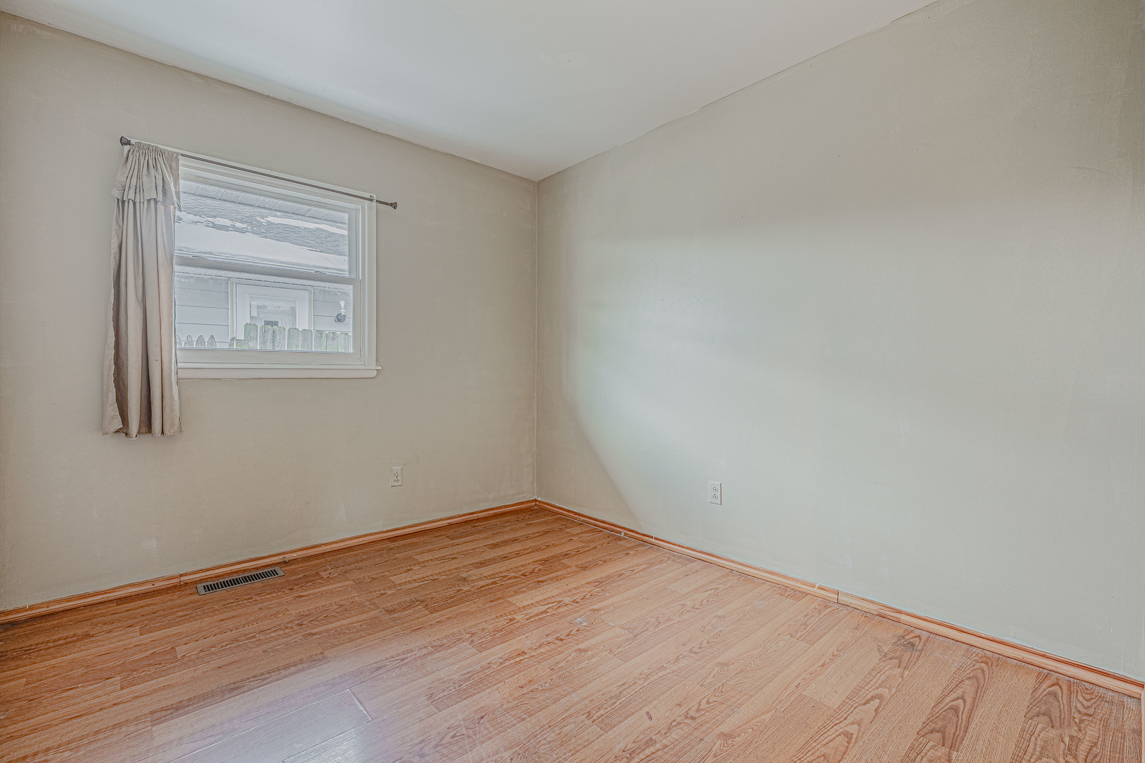 2513 20th Street Zion, IL 60099 - Photo 7 of 22