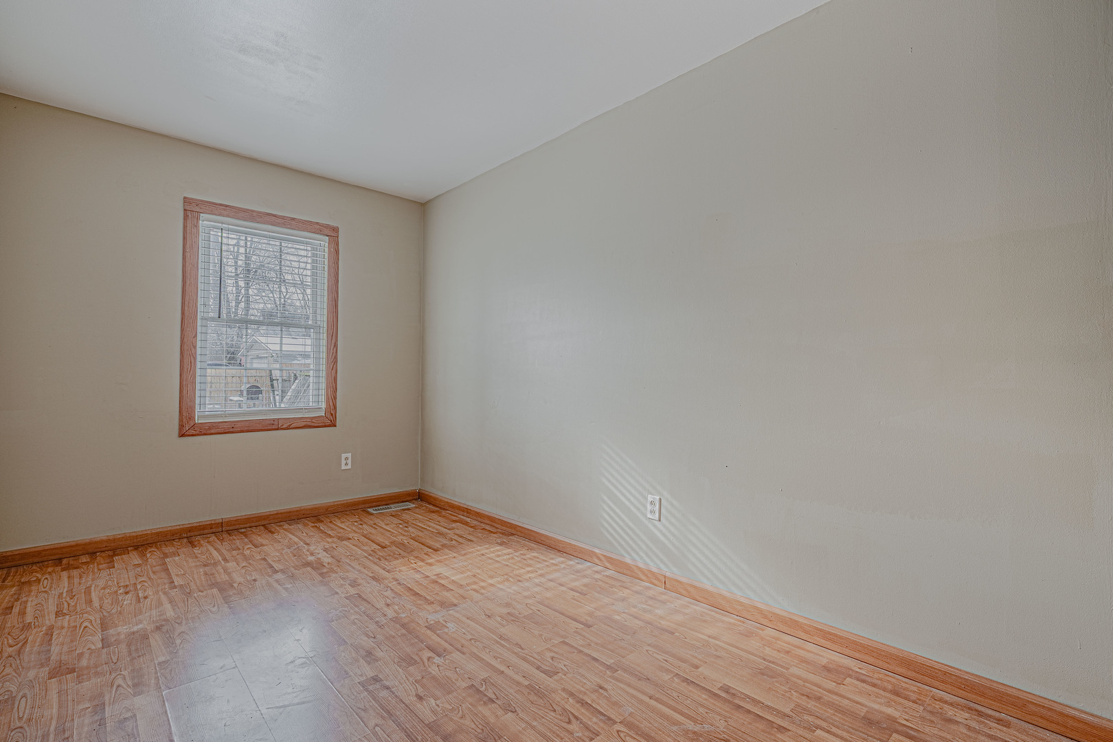 2513 20th Street Zion, IL 60099 - Photo 10 of 22