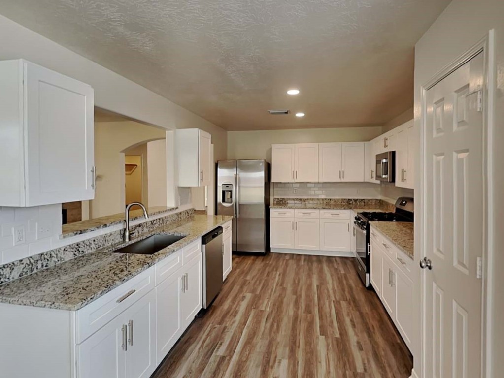 21742 Texian Court Spring, TX 77388 - Photo 7 of 16